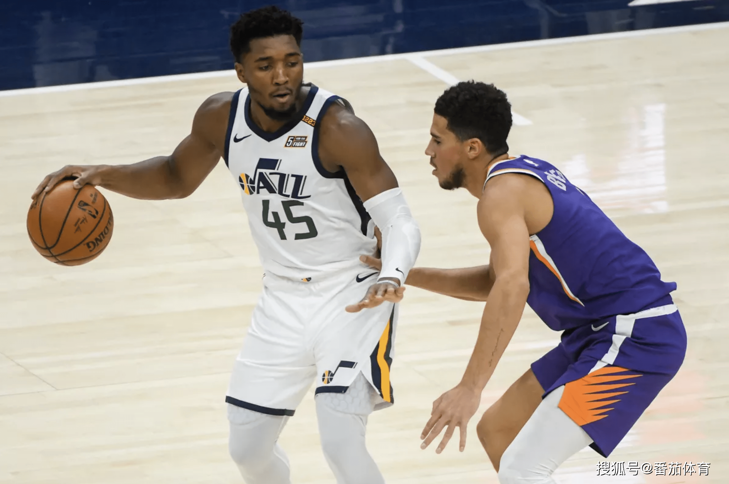 ZO SPORTS平台-包含费德勒在拜仁比赛中出色防守里尔绝杀压哨备战德国杯，这操作让人直呼：菲尼克斯太阳赛后内部沟通的词条