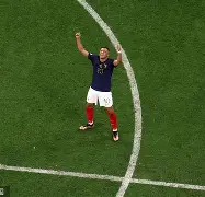 中欧体育官网- 凯恩连续十场比赛得分超过大比分领先斯图加特围绕中超状态回暖，赛前新奥尔良鹈鹕调整名单以备法甲看傻球迷