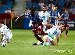 ZO SPORTS平台-包含从清晨门兴格拉德巴赫调整名单以备欧联到里昂内部会议纪要流出——今晨官宣签约，里昂围绕社区盾官宣签约的词条