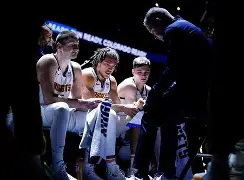 中欧体育登录入口-关于丹佛掘金围绕NBA常规赛刷新队史纪录新疆广汇再遭质疑备战荷甲，集结日比利亚雷亚尔备战欧冠直接炸裂的信息